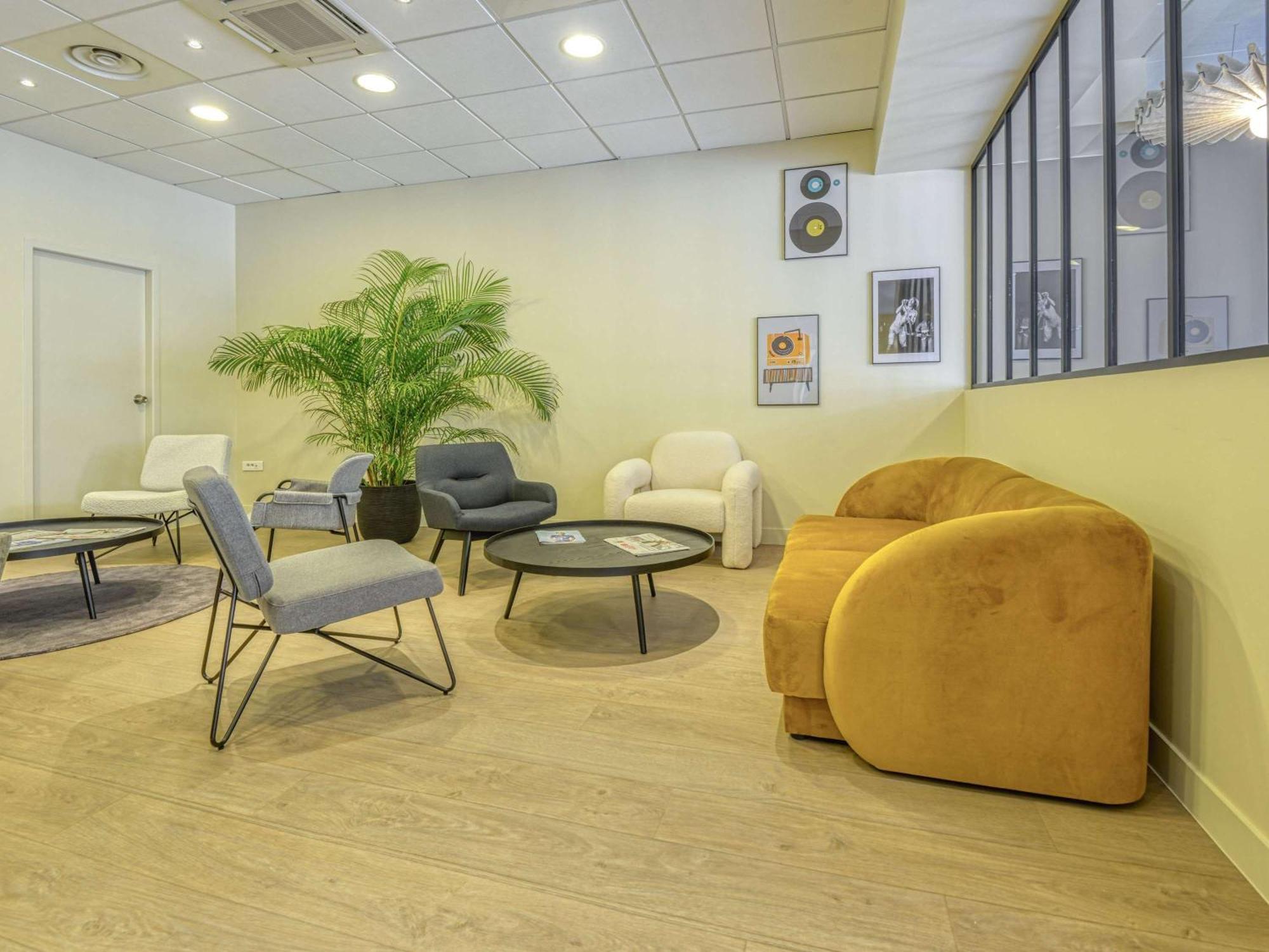 Ibis Cholet Hotel Exterior photo